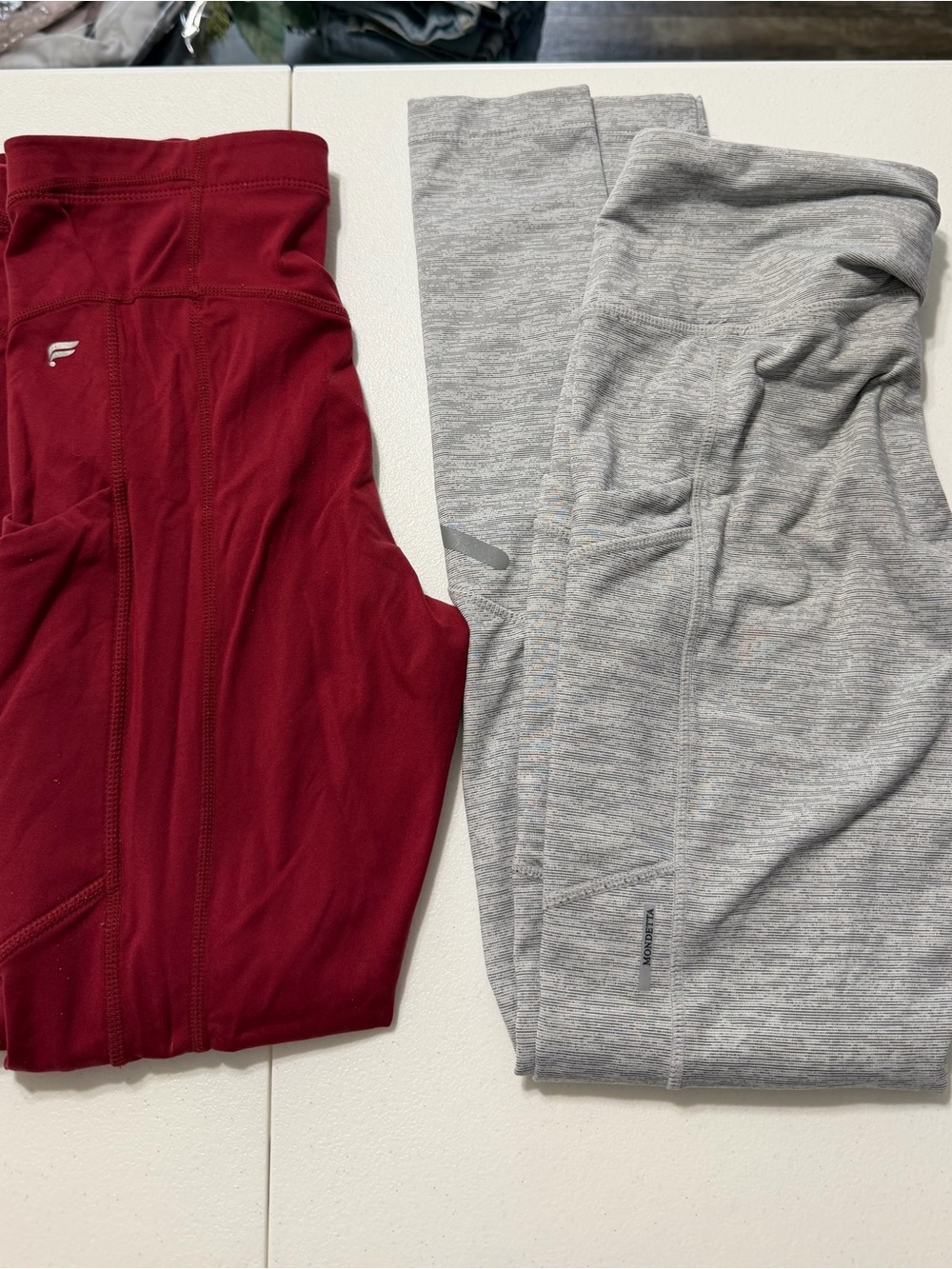 2 pairs of gray & red polyester & spandex leggings size XS/T-0041